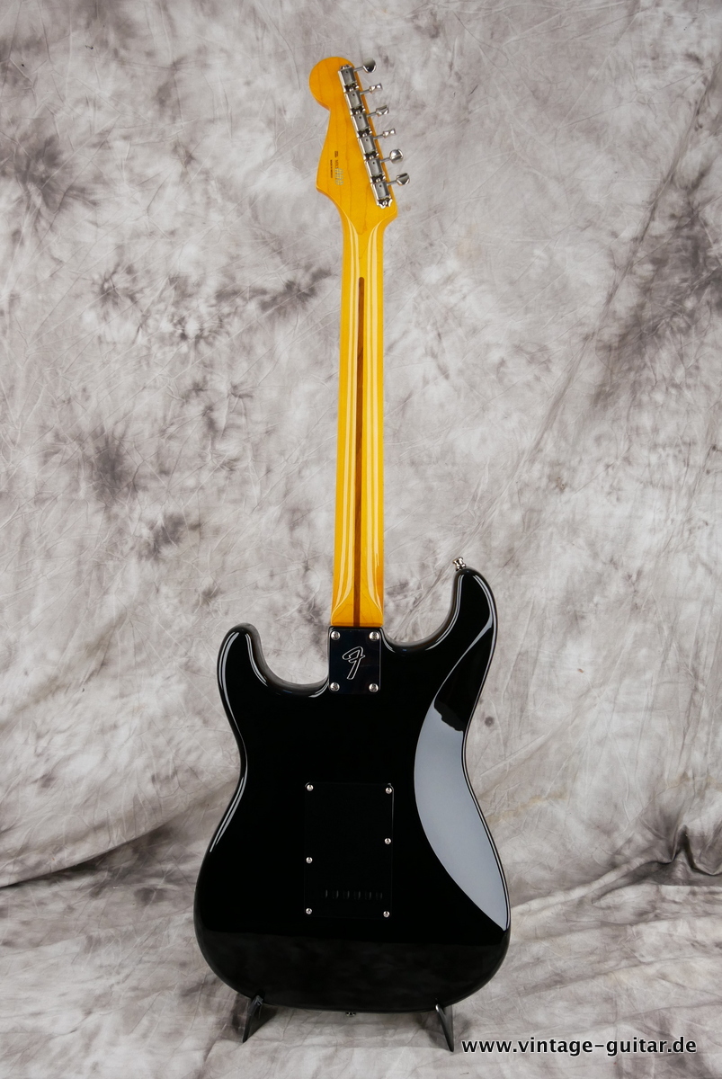 Fender_Stratocaster_made_from_Parts_David_Gilmour_ Mexico_black_2020-002.JPG